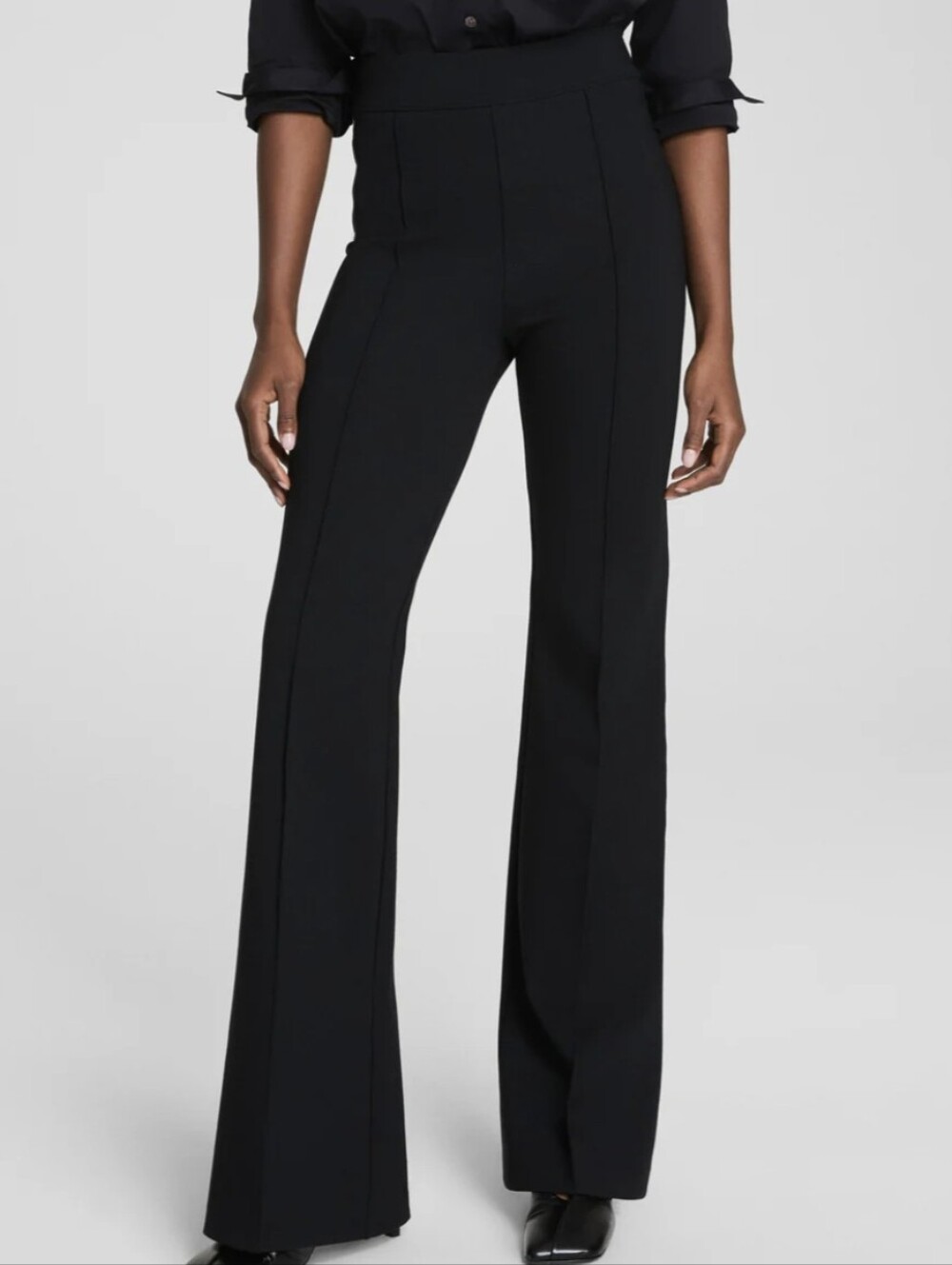 SPANX supersmooth PerfectFit Ponte Flare Pant. Pull On. High Rise. Black. Size M